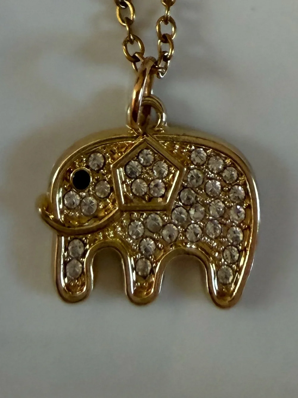 N/A elegant gold